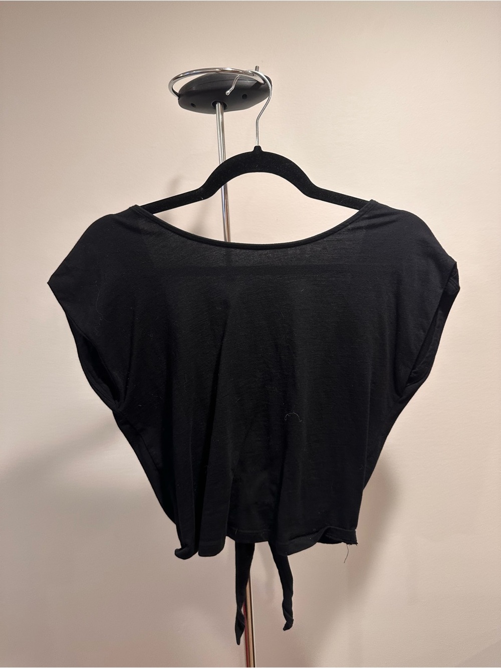 Wilfred Black Women's Tie-Back Top - Classic Scoop Neck